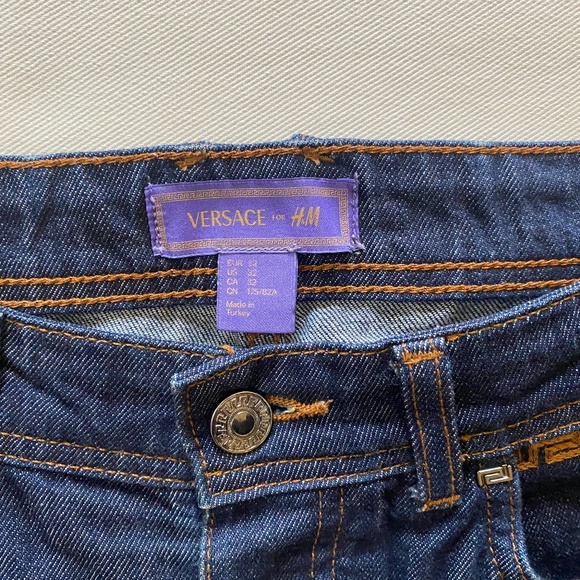 AUTHENTIC VERSACE X HM CRUISE LINE DEMIN JEANS 32 - Picture 12 of 14